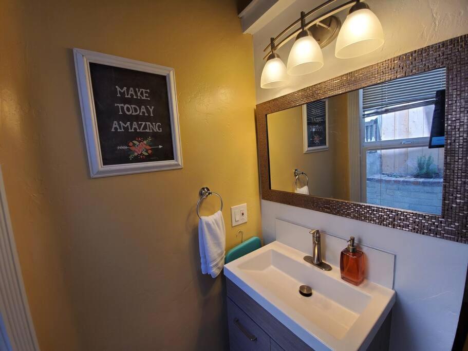 Centrally Located Studio And Cozy Place Perfect For Travelers And Couples! Located In San Diego Downtown! Perfect For Your Quick Getaway! Appartamento Esterno foto